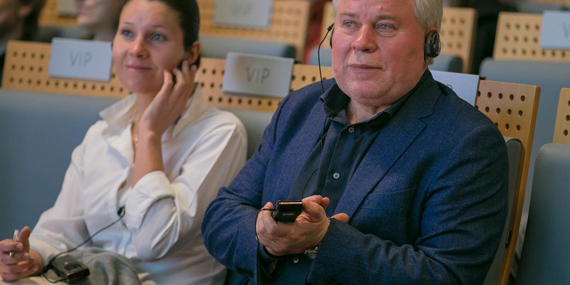 Адвокат Э.Сноудена, член Общественной палаты РФ Анатолий Кучерена и его помощник Валентина Квитко