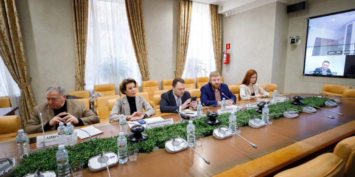 В Общественной палате РФ состоялся круглый стол на тему «Зарубежный опыт регулирования деятельности иностранных агентов: уроки для России».