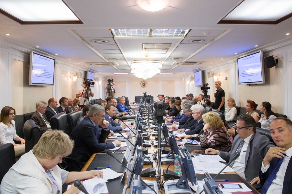 Совет Федерации, Конкурентоспособность, 6 июля 2015. Фото: Пресс-служба Совета Федерации